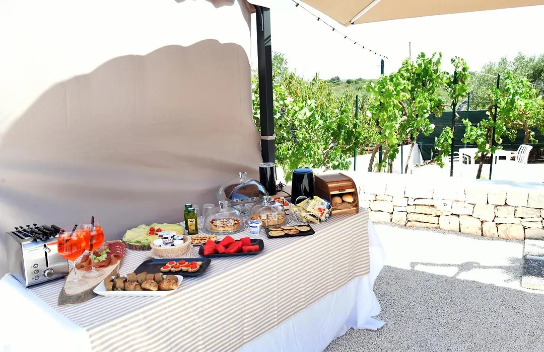 Lamarossa Trulli & Suites-1